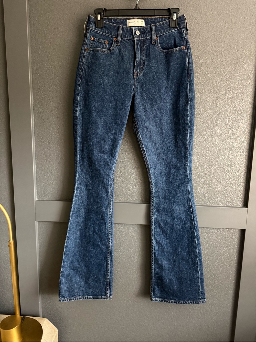 ABERCROMBIE & FITCH • mid rise bootcut jeans size 25 long curve love dark wash